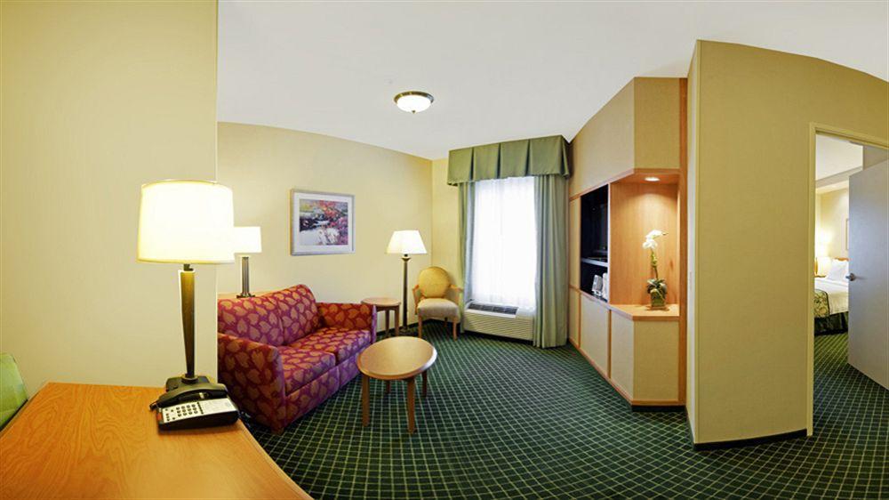 Fairfield Inn & Suites By Marriott Cordele Bagian luar foto